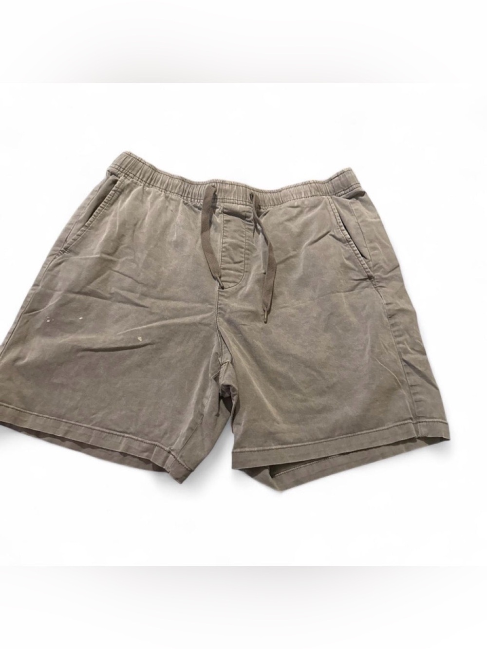 GAP Men's Drawstring Hybrid Shorts in Olive